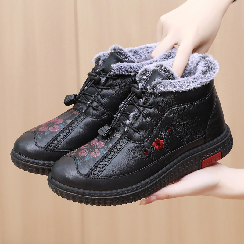 2023新款防滑防水雪地靴平底中老年妈妈鞋冬加绒加厚老北京棉靴女