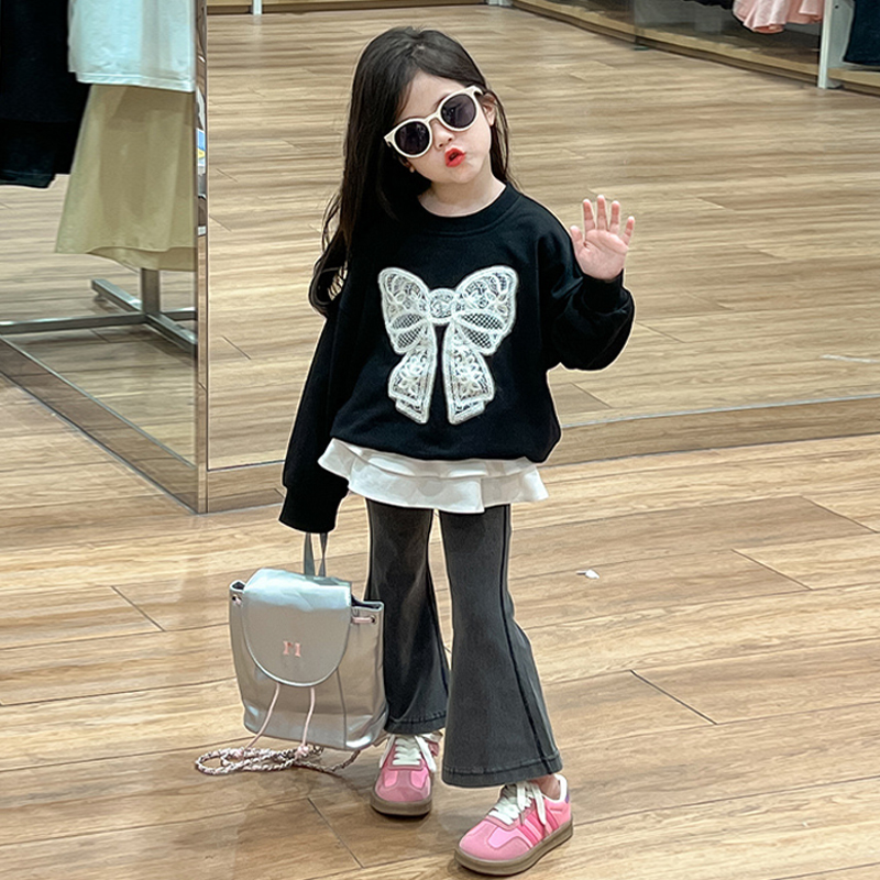 女童卫衣套装秋冬款2025洋气宝宝蝴蝶结上衣小女孩时尚复古喇叭裤