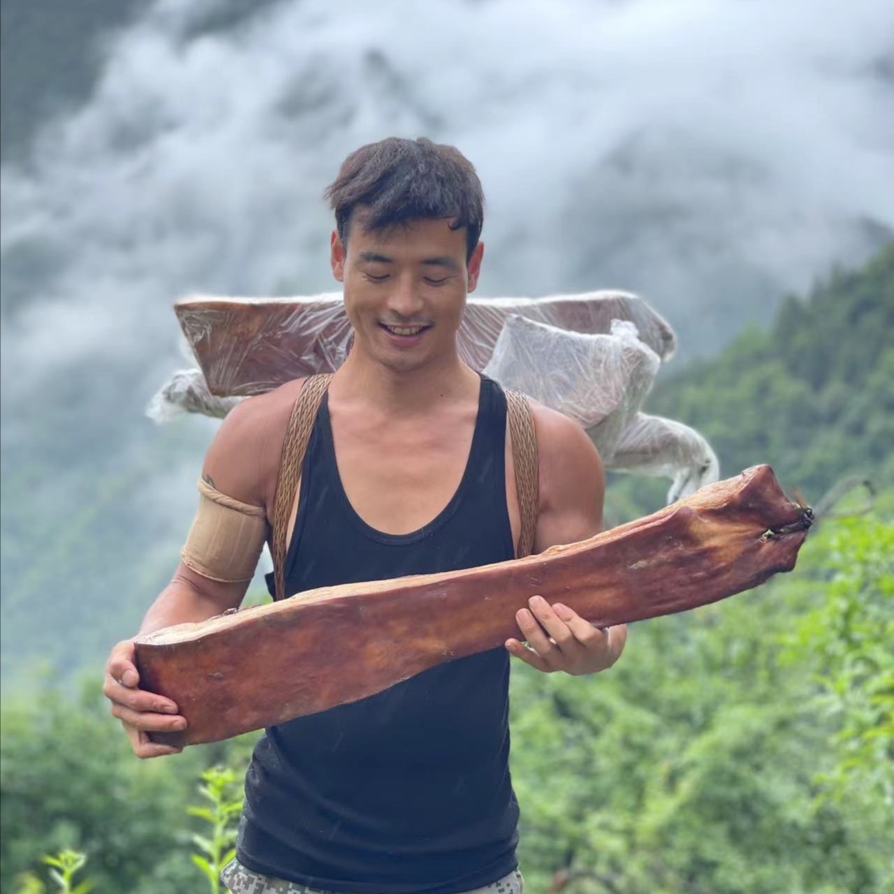 【现称】湖北恩施高山柴火农家烟熏腊肉腌制 正宗传统香味王晓宇