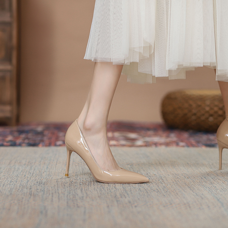 直播专用-飞燕女鞋裸色漆皮2023秋冬新款尖头职业百搭细跟高跟鞋