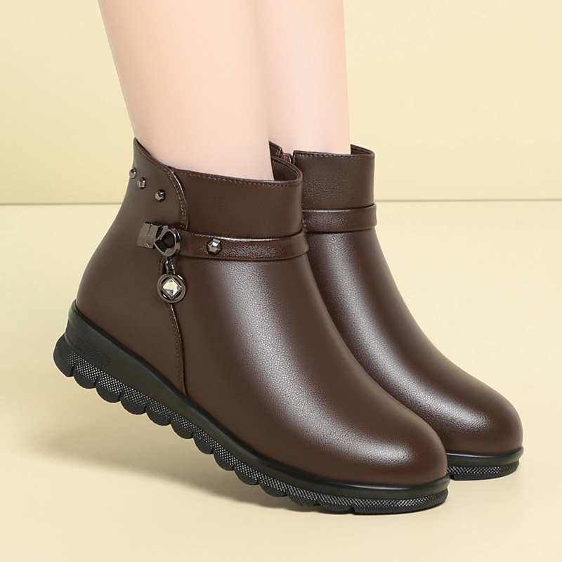 100%真牛皮短靴加厚妈妈棉鞋女加绒平底防寒保暖羊毛大码短靴真皮