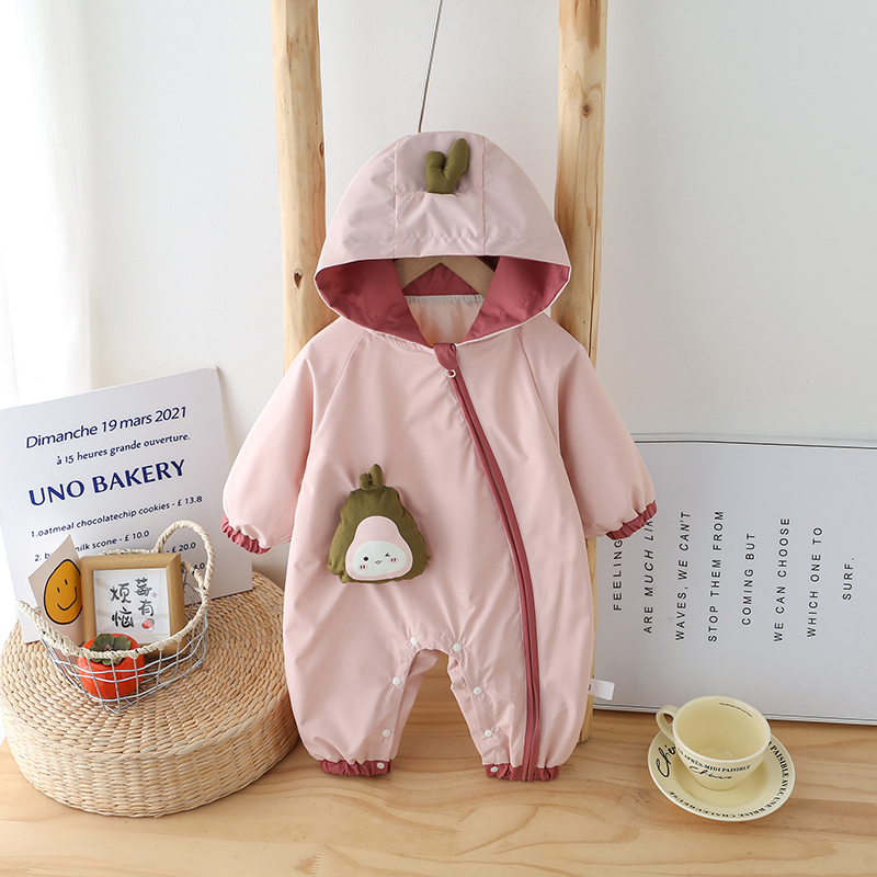 新生婴儿秋季外出抱衣3-18月宝宝连帽爬服三防秋装外套连体冲锋衣