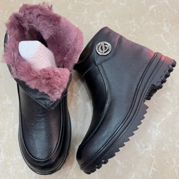 冬季牛皮 内里羊毛 保暖平底黑色中国风圆头休闲女靴防滑平跟短靴