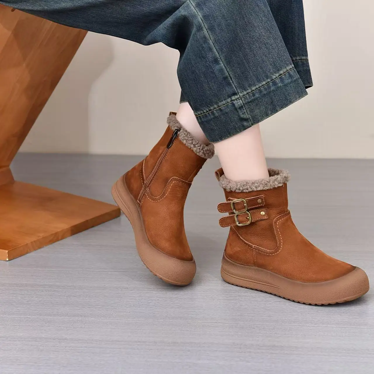 真皮圆头加绒头层牛皮冬季短靴简约平底厚底女靴雪地靴