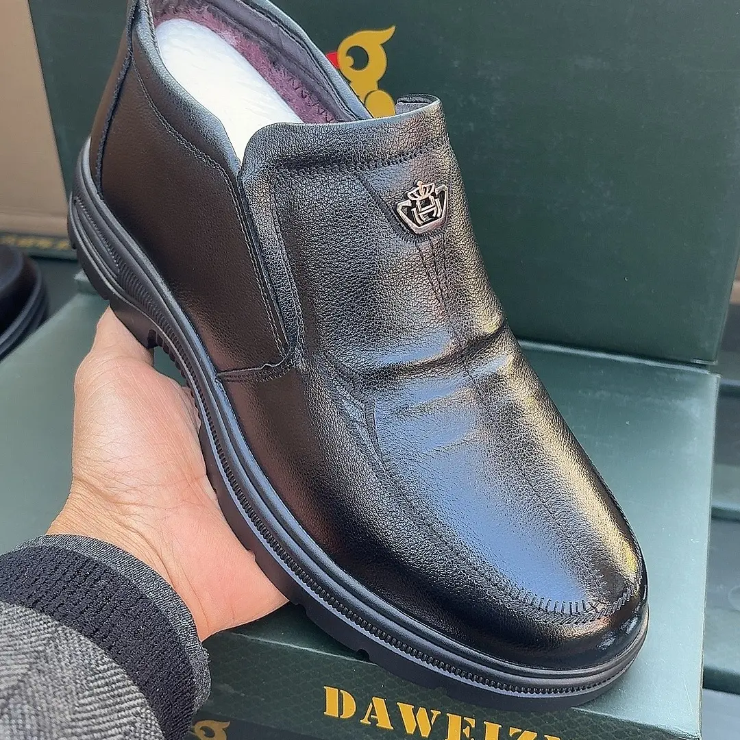 男士冬季高帮羊毛加绒加厚牛皮保暖防滑中老年休闲皮鞋棉鞋