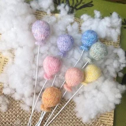 天丝羊驼系列，无论是棒针还是钩针，出来成品都很精致，颜色很特别！