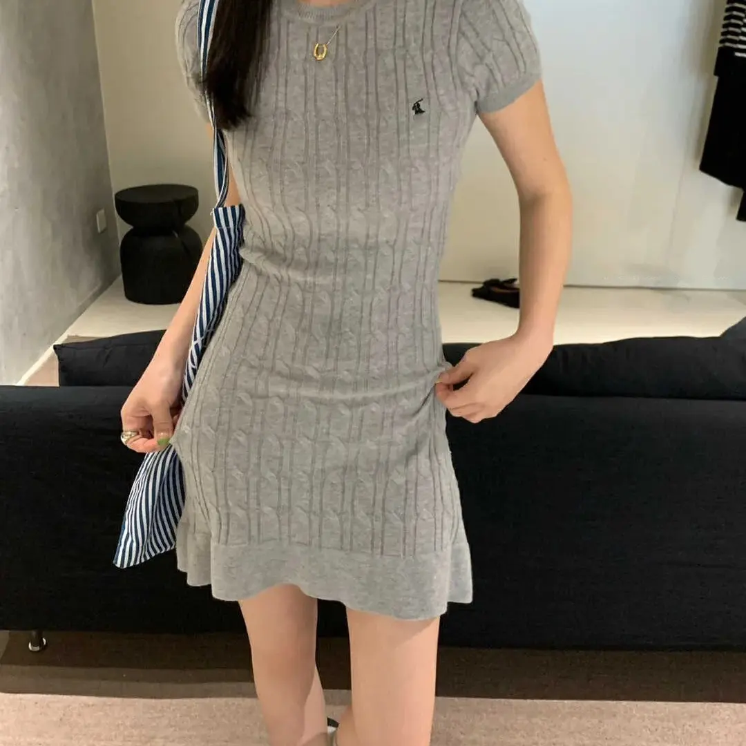 夏季新款圆领小马刺绣短袖包臀针织连衣裙气质显瘦中长款小个子