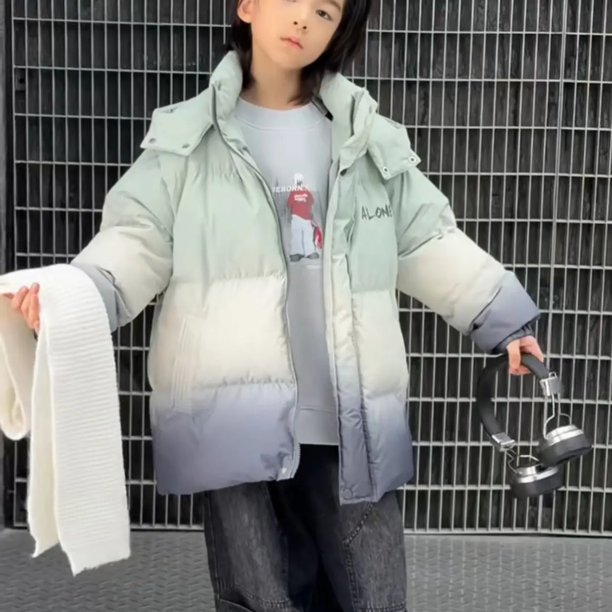 男童字母冬季韩版中大童加厚羽绒服