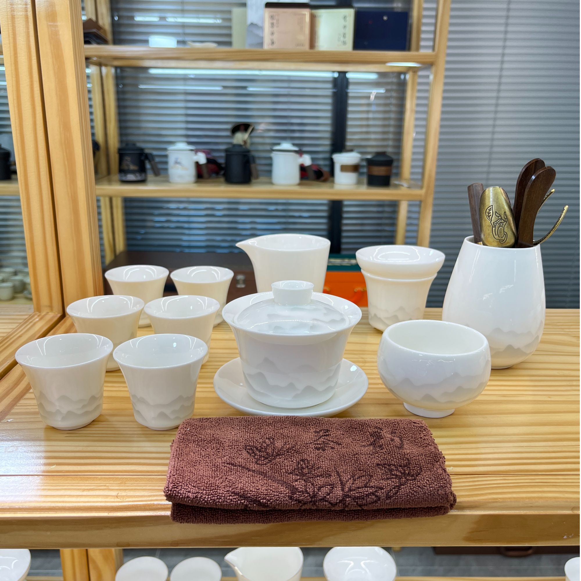 悬停远山11件套+六君子茶巾 羊脂玉白瓷功夫茶具套装安全泡沫包装