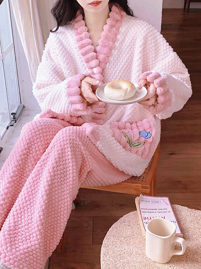 YT新款秋冬季珊瑚绒加绒保暖睡衣女士甜美宽松家居服套装YY