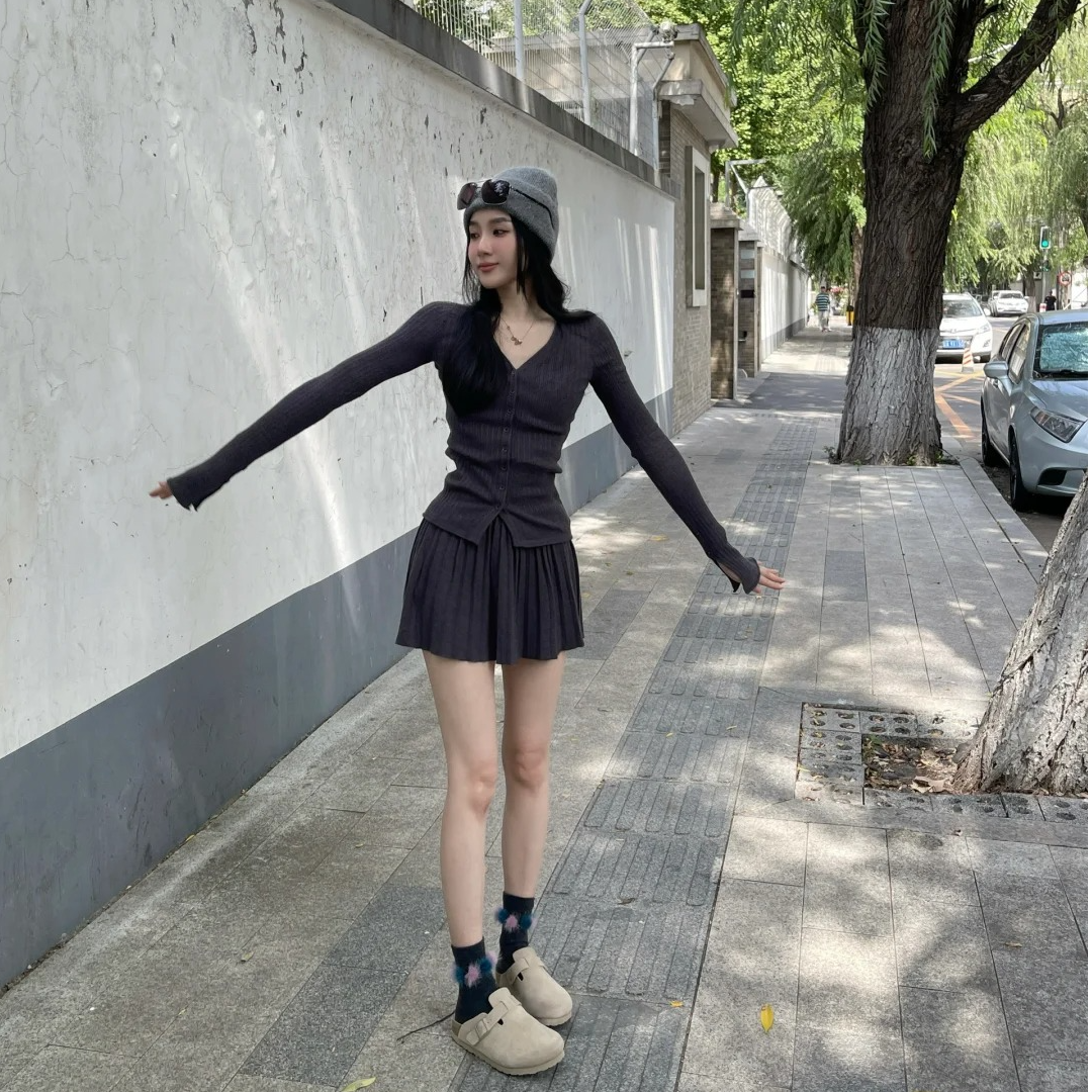 美式复古针织套装女春季学院风v领长袖开衫高腰百褶半身裙两件套