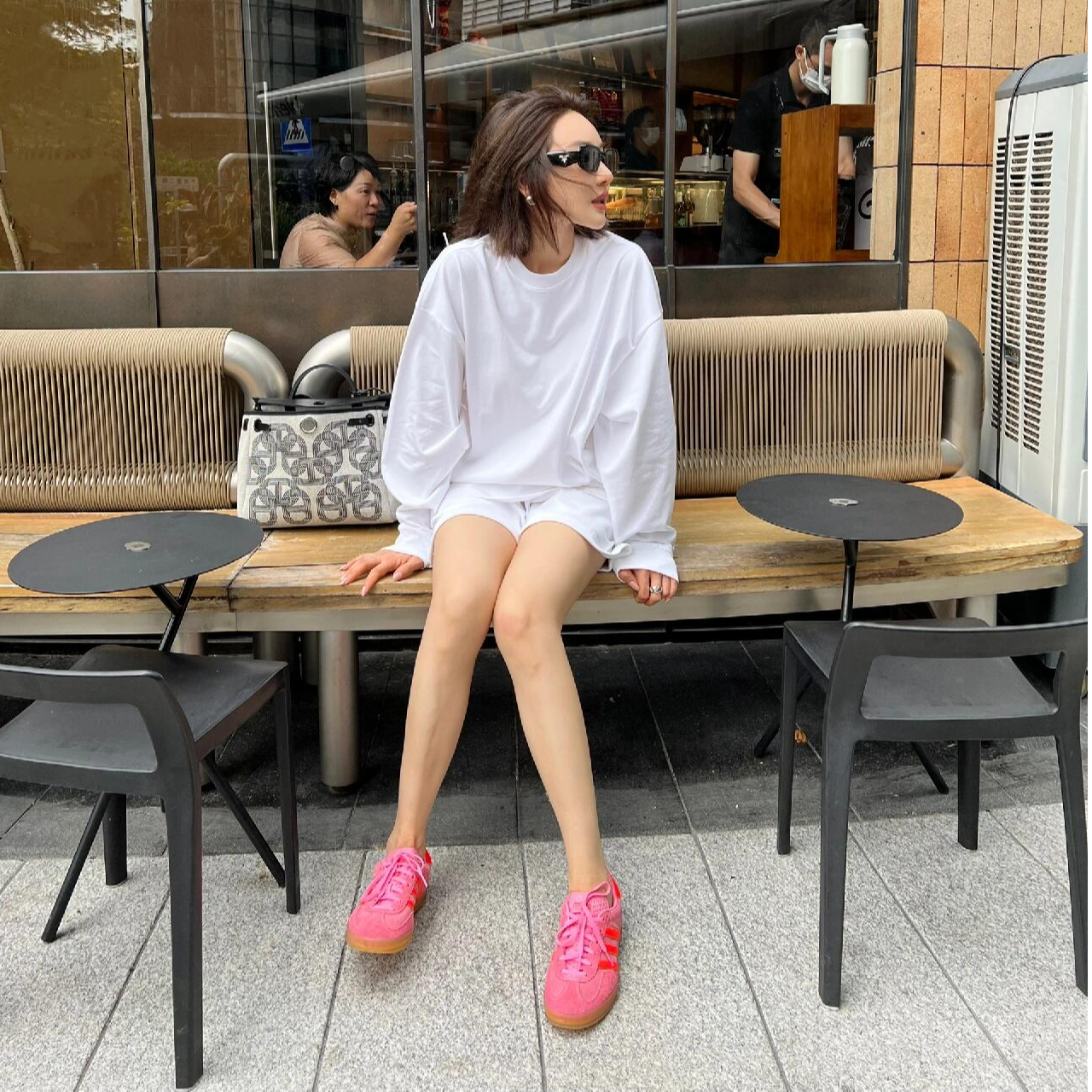 时尚休闲运动穿搭套装白色宽松长袖T恤女夏季新款高腰短裤两件套