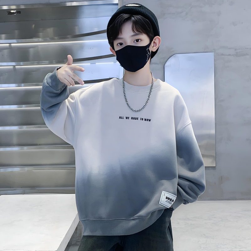 男童卫衣春秋款2025新款洋气中大童圆领帅气渐变色秋装男孩打底衫