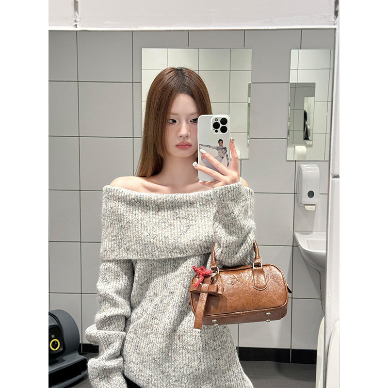 parkyeon灰色温柔气质一字肩露肩宽松毛衣女秋冬季高级感软糯上衣