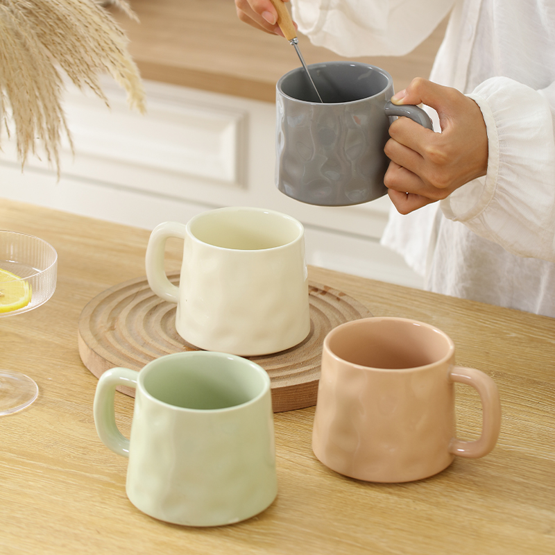 夏季新款高颜值马克杯创意水杯家用设计感陶瓷杯情侣早餐杯咖啡杯