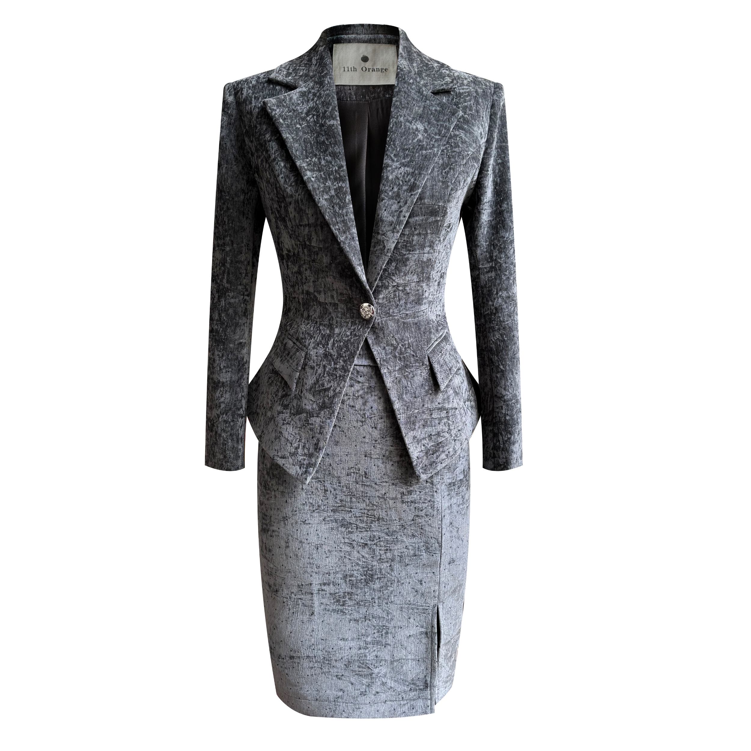 雪尼尔银灰色西装套装女2024冬季新款显瘦收腰西服包臀裙两件套