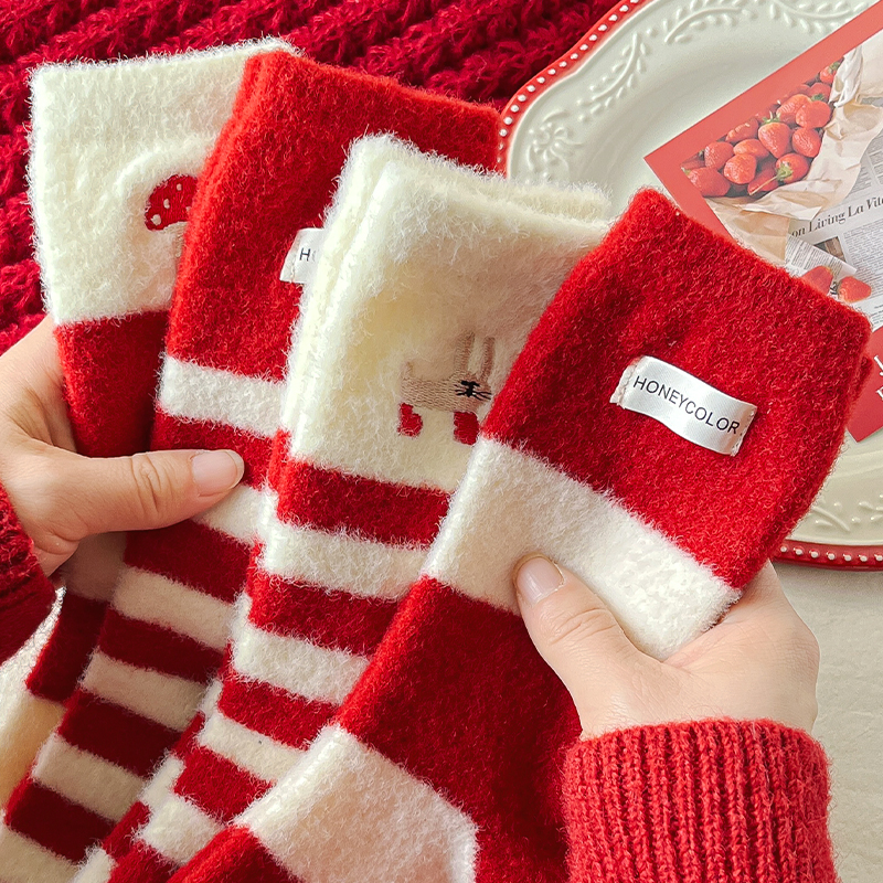 水貂绒袜子女中筒澳绒红色2025新年礼物加绒加厚保暖秋冬季珊瑚绒
