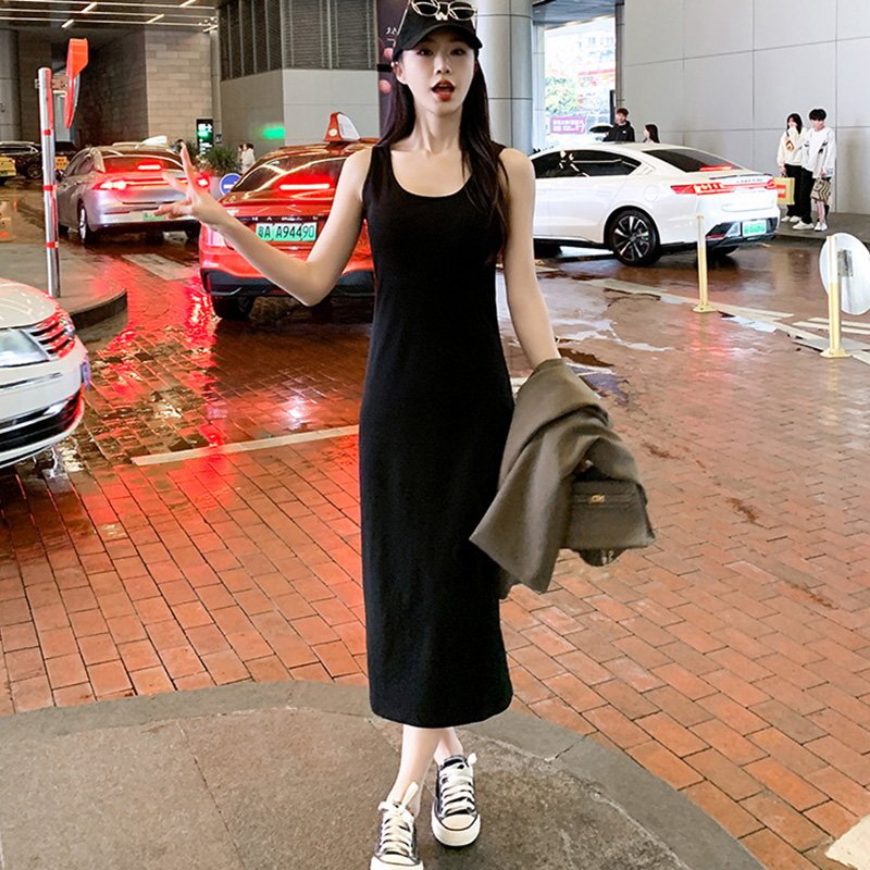 黑色连衣裙女春夏新款打底裙气质休闲显瘦内搭背心裙长款吊带裙子
