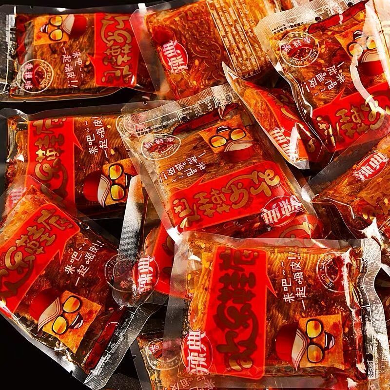 辣典江西特产欢乐鞋底大辣片辣条麻辣儿时休闲零食500g怀旧小包装