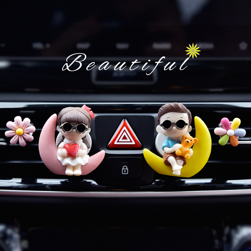 车载香水出风口香片夹卡通可爱香薰出风口装饰汽车空调口饰品爱心
