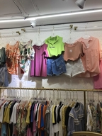 海口美兰苑菁服装店的小店