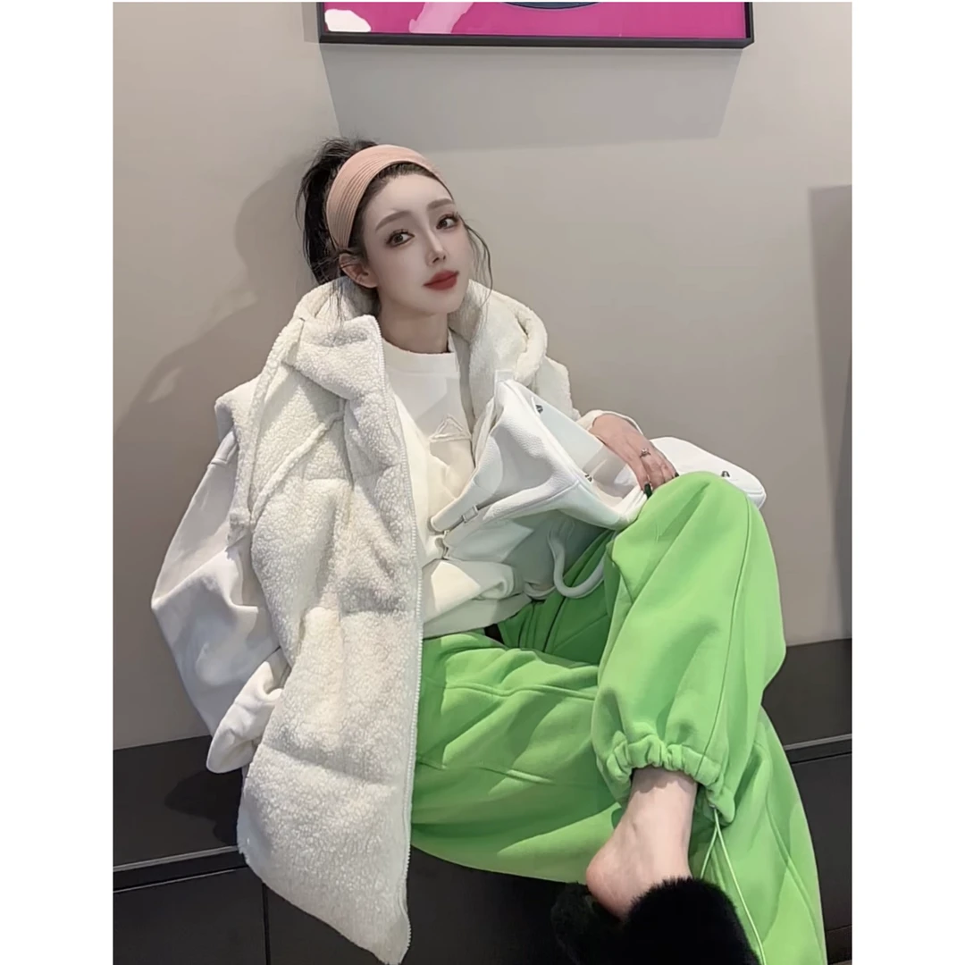 2024年秋季休闲百搭宽松连帽纯色马甲厚外套7246