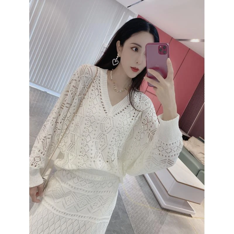 Y【橦颜推荐】镂空V领提花上衣+直筒半身裙两件套（YD6）3011