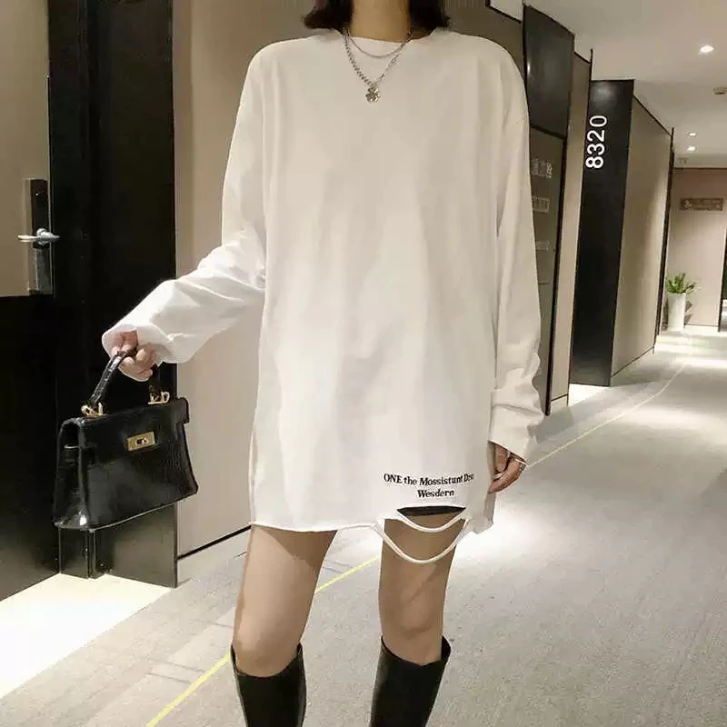 【西姐儿】秋冬磨毛白T破洞刺绣字母打底