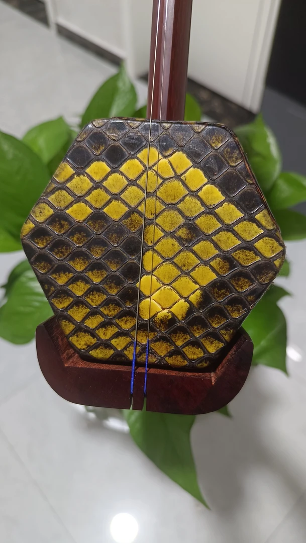 精品老料紫檀高档二胡，专业舞台演奏琴。