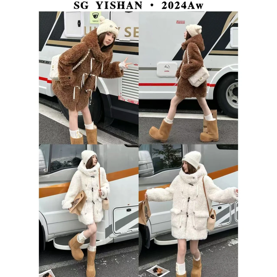 SG / 杨依姗 AW 泰迪熊 环保羔毛牛角扣连帽毛毛外套WT-20242607