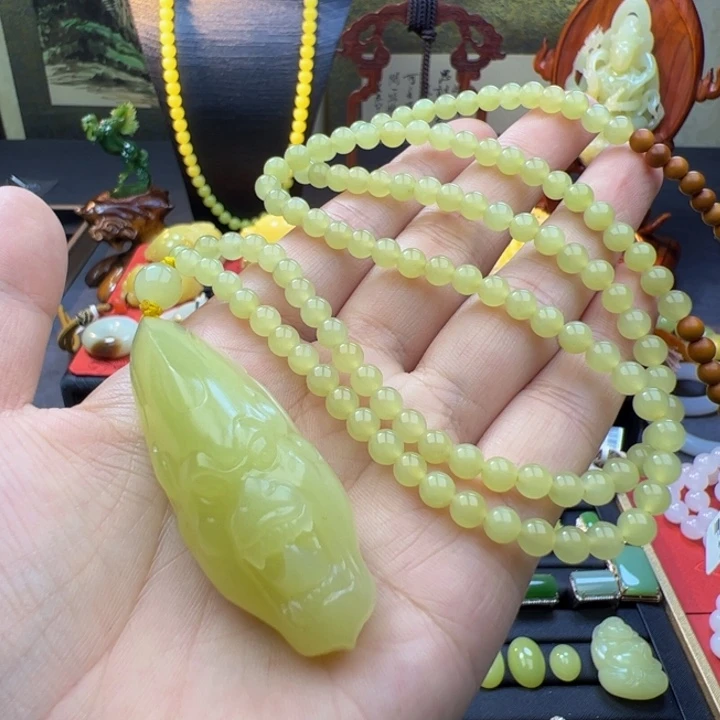 和田玉（黄玉）颈饰未镶嵌