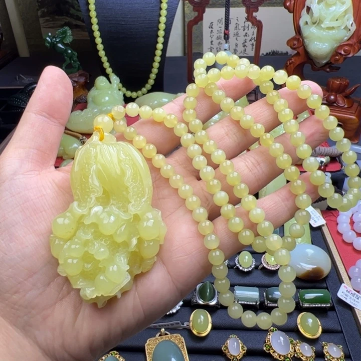和田玉（黄玉）颈饰未镶嵌