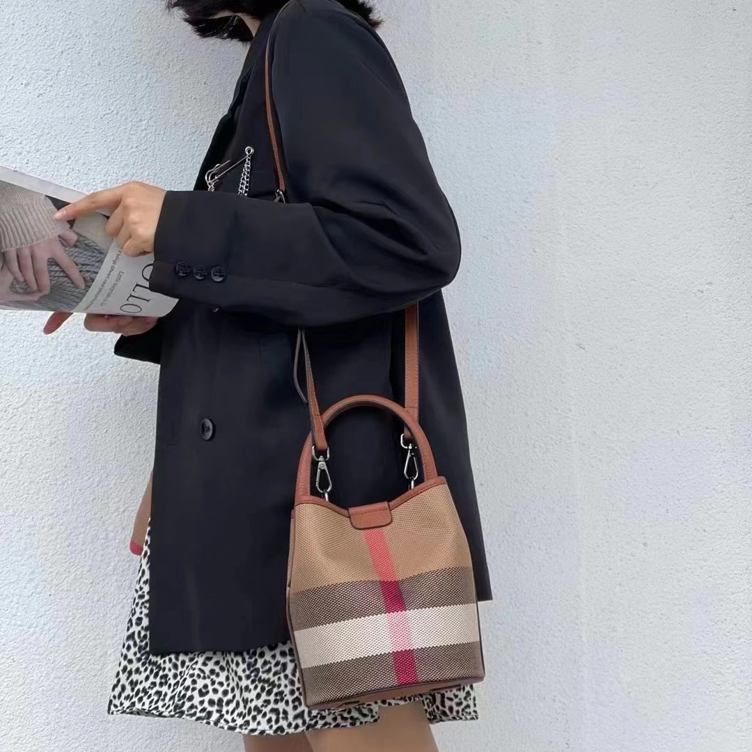 A09水桶包格调女神新款高级时尚百搭格纹手提斜挎手工女包#YS9851