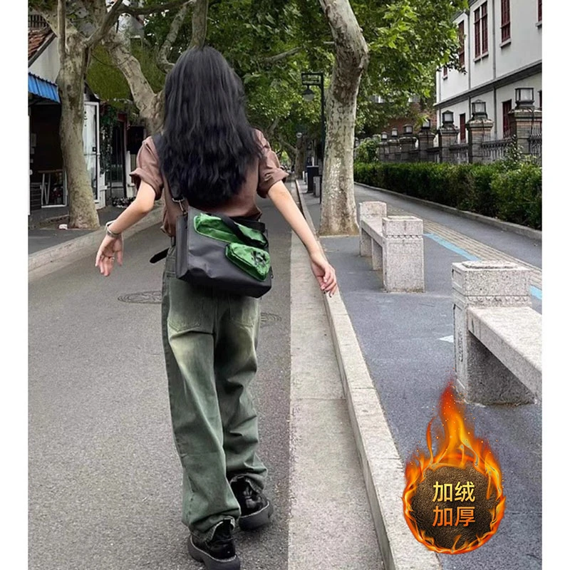 特大码胖mm直筒绿色牛仔裤秋冬加绒加厚遮肉遮胯宽松高腰显瘦裤女