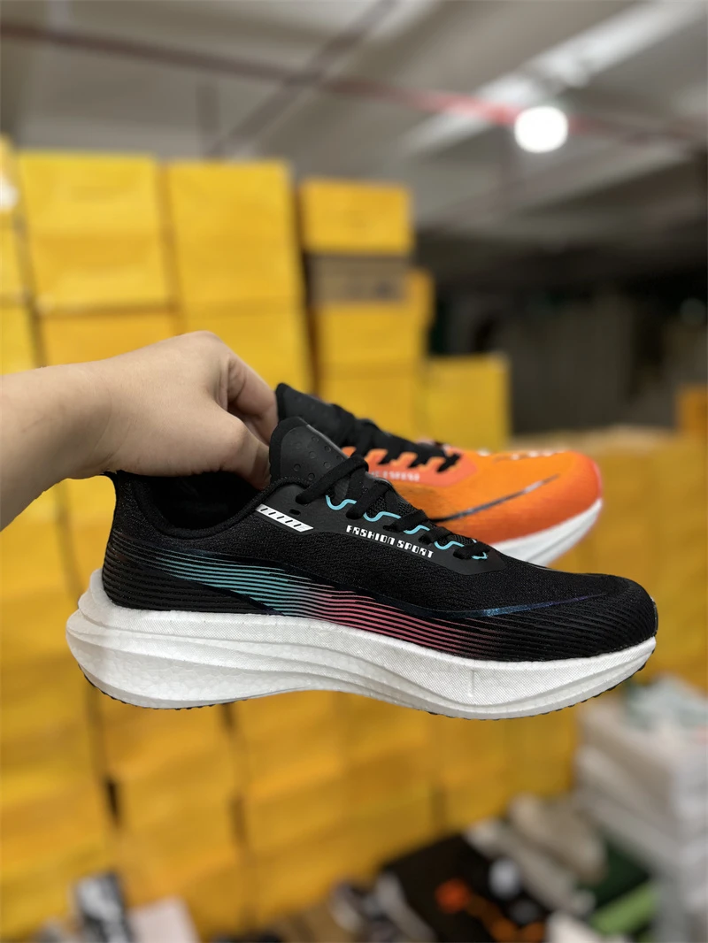 QB50283213003【运动码】新款男士运动跑鞋 透气 轻便 舒适 夏季