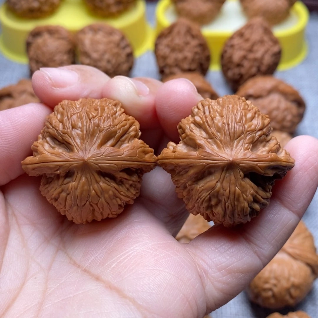 文玩核桃把件36红皮山地磨