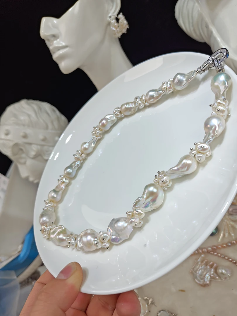 繁华大巴全珠项链