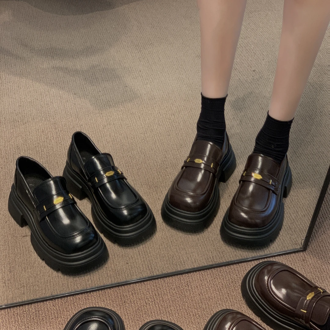 贾不假乐福鞋女2025秋冬新款时尚百搭配裙子英伦风黑色厚底小皮鞋