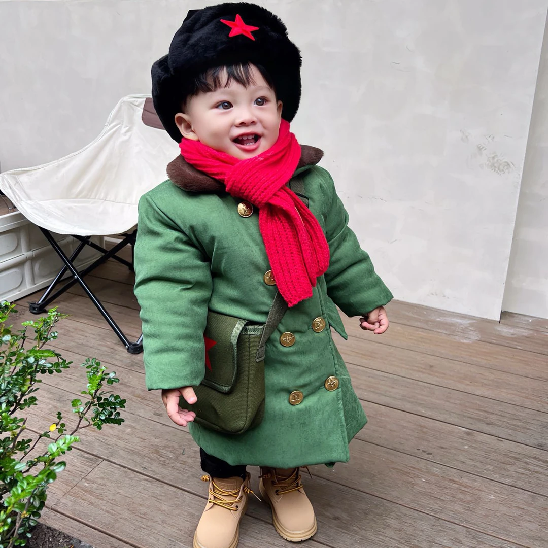 儿童军大衣宝宝冬季加绒加厚中长款保暖绿棉袄周岁东北军拍照服