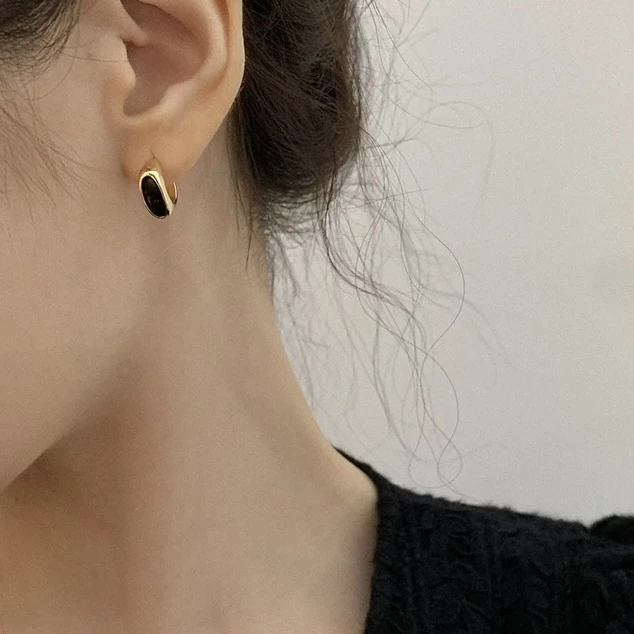 合金耳饰 法式极简风黑色C圈时尚耳环ins耳扣耳圈新款潮轻奢耳饰