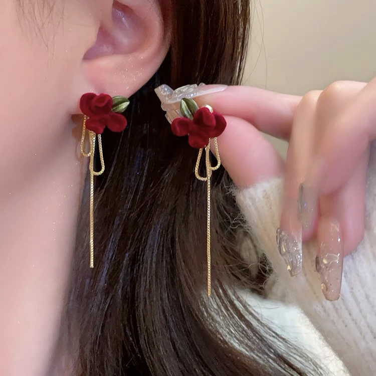 合金耳饰 一款两戴花朵流苏耳环独特设计感复古酒红色丝绒ins耳饰