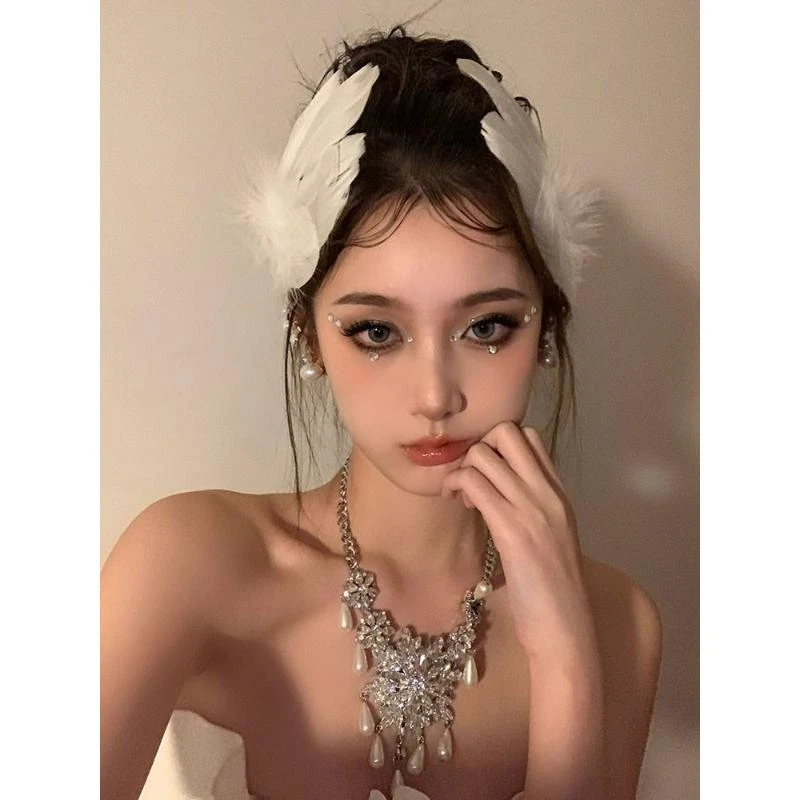 今诩白天鹅羽毛头饰芭蕾公主发夹新娘结婚夹子发饰婚礼配饰伴娘侧