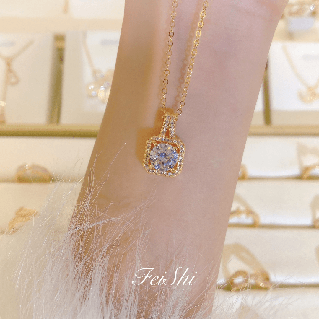 铜合金合成锆石项链 时尚轻奢气质方包2克拉FS576吊坠