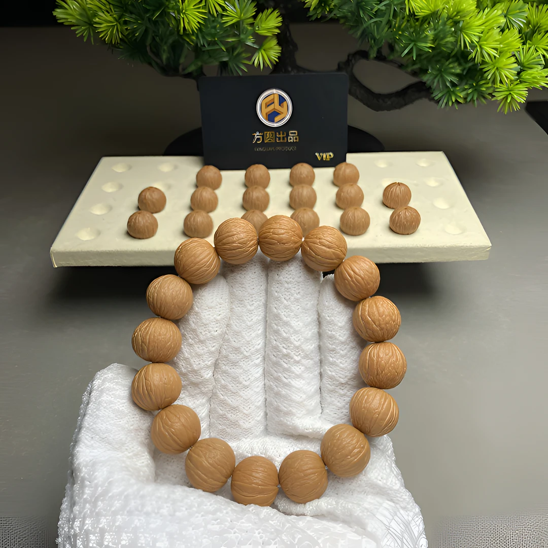 方圆出品—精挑精卡原皮原色凤羽猴头手串，纹路细腻，颗颗圆润