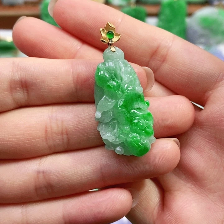 翡翠颈饰未镶嵌吊坠