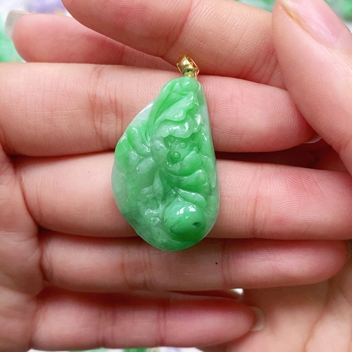 翡翠颈饰未镶嵌吊坠