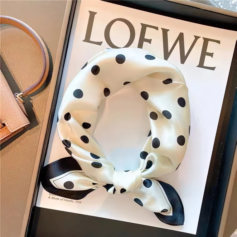 无印心匠线下198! 桑蚕丝~ 韩系波点！时尚百搭！丝巾女 F025