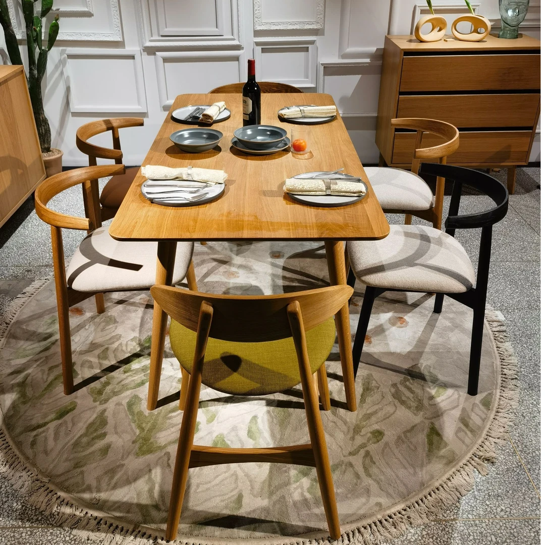 欧沃世家实木餐厅木纹砖餐桌家用工厂北欧吃饭桌中式餐桌原木风