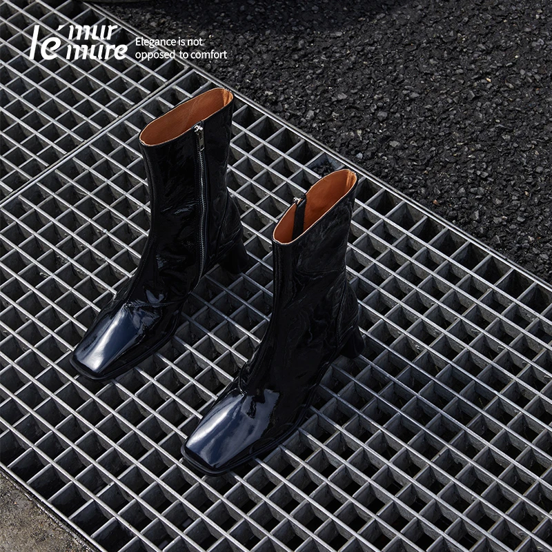 Le' Murmure 意大利牛漆皮 经典立体挺缝设计师中筒时髦 及踝靴女