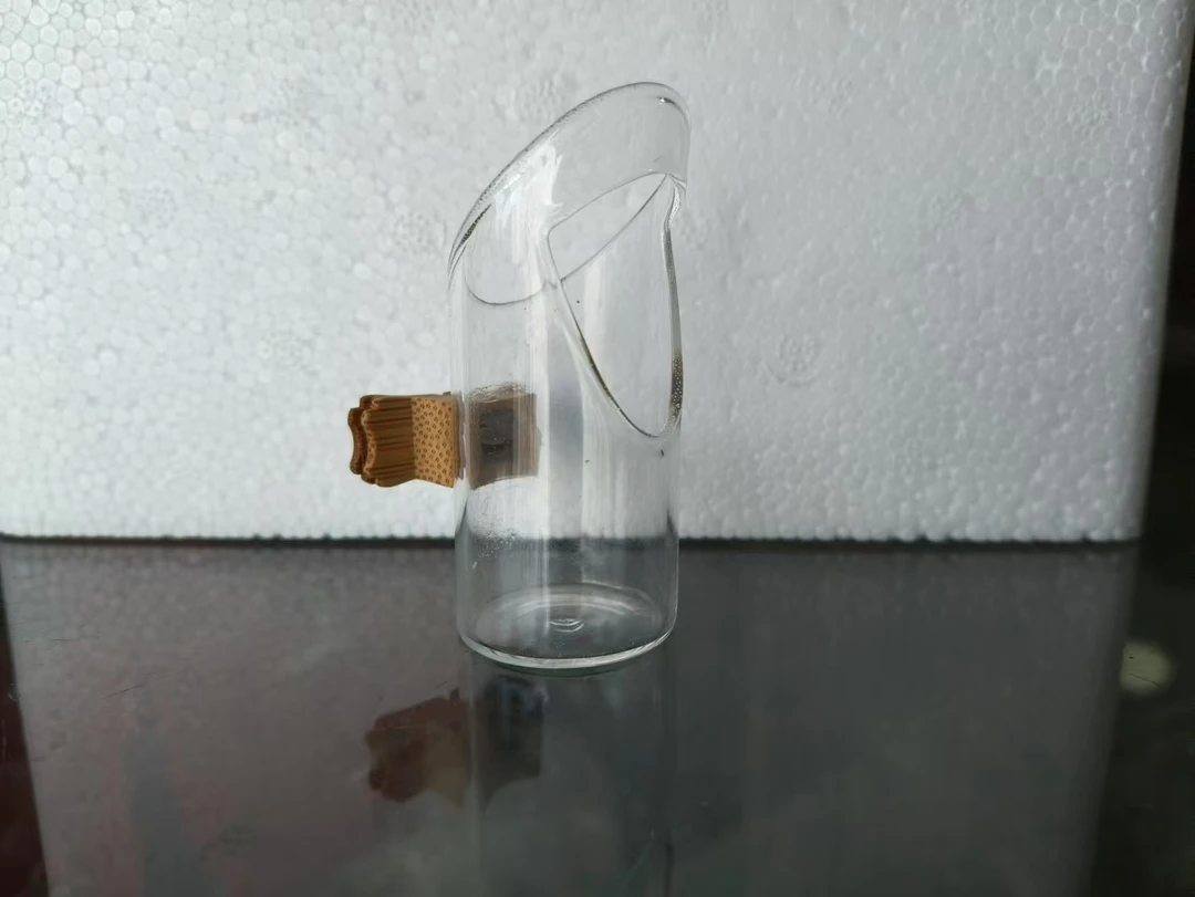 绣眼鸟笼用防甩食玻璃杯，丝距1.1厘米左右的笼好用